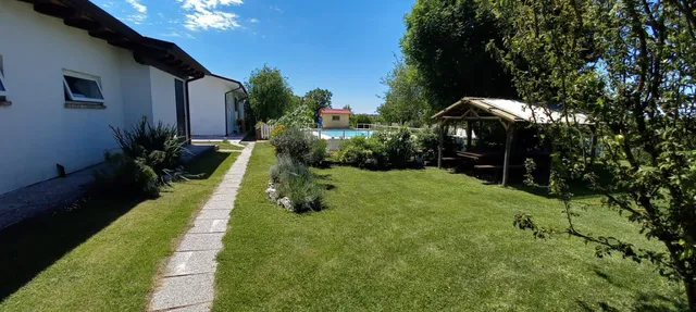 Farm Cutting Re Di Rita Di Tos