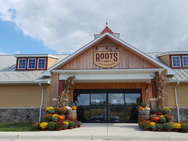 Roots 657 Cafe & Local Market