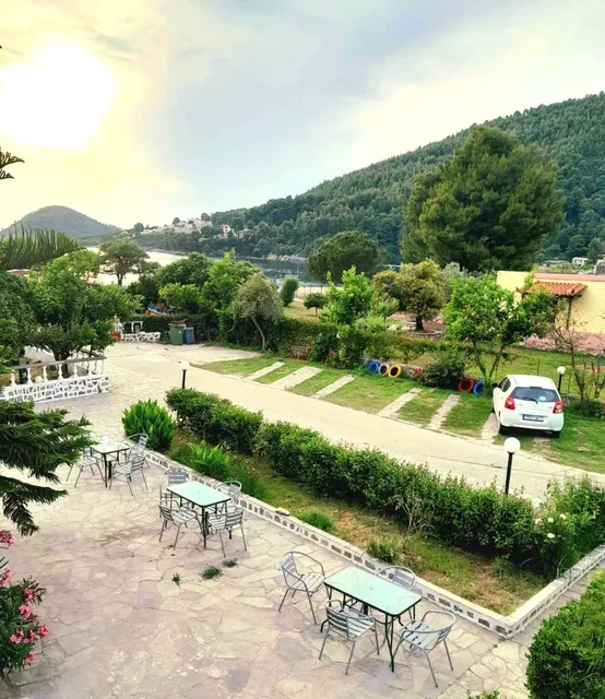 Blo Ξενοδοχείο Fast Food