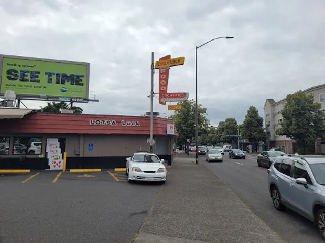 Lotsa Luck Bar & Grill