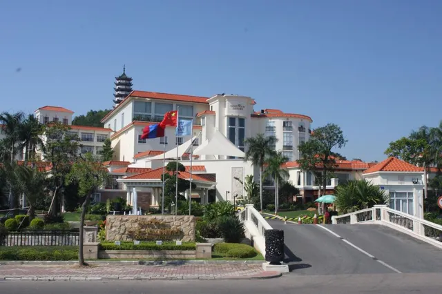 桥头三正半山酒店