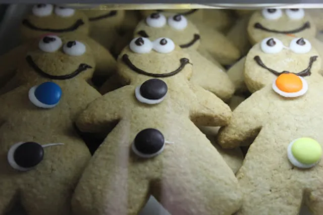 CHERIES Cakes Pies Expresso