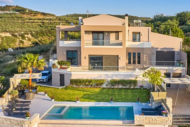 Luxury Villa Argi infinity pool