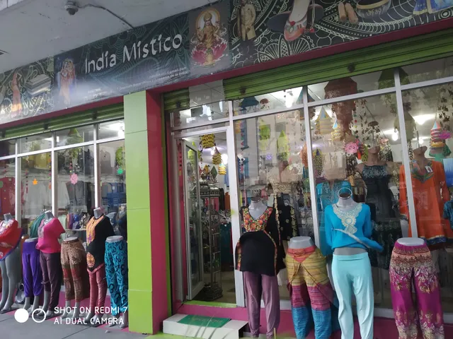 INDIA MÍSTICO ROPA Y ARTESANÍA DE INDIA