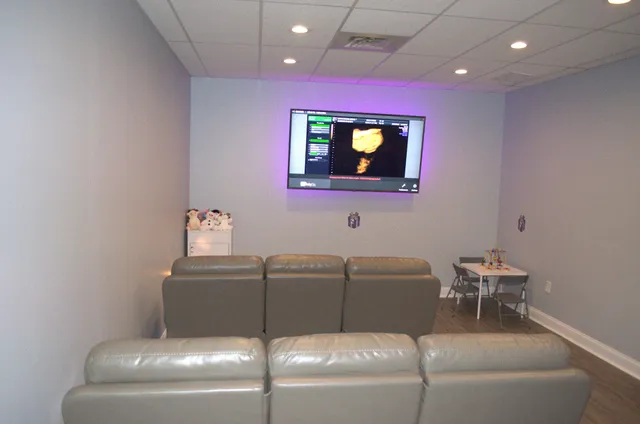 Chic Peek 3D Ultrasound LLC