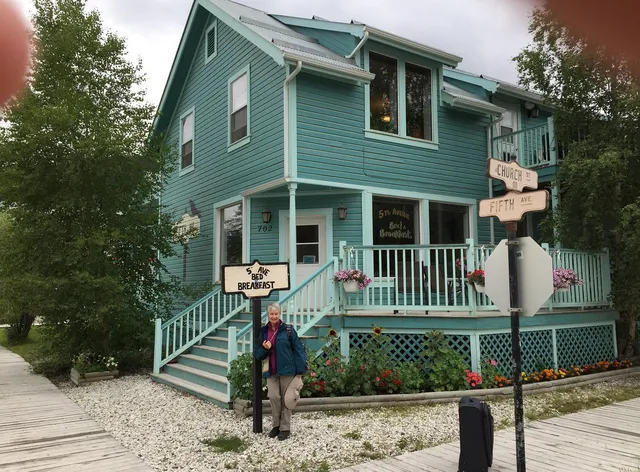 5th Avenue Bed & Breakfast