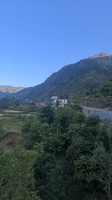 Satpal Hotel & Restaurant