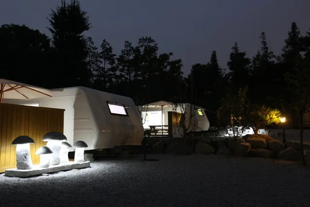 도란도란 글램핑 카라반