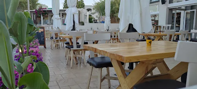 Blackout cocktail bar restaurant