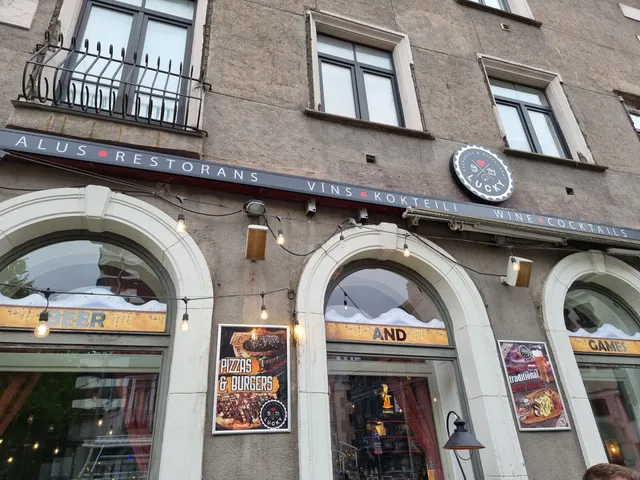 Lucky beer house, restorāns