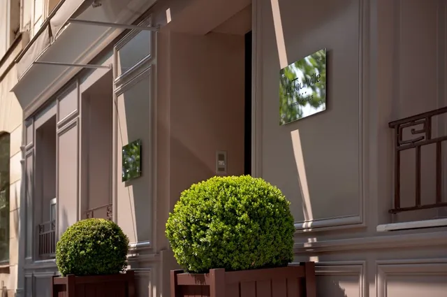 Hôtel Le Tourville by Inwood Hotels