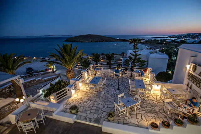 Porto Raphael Residences & Suites