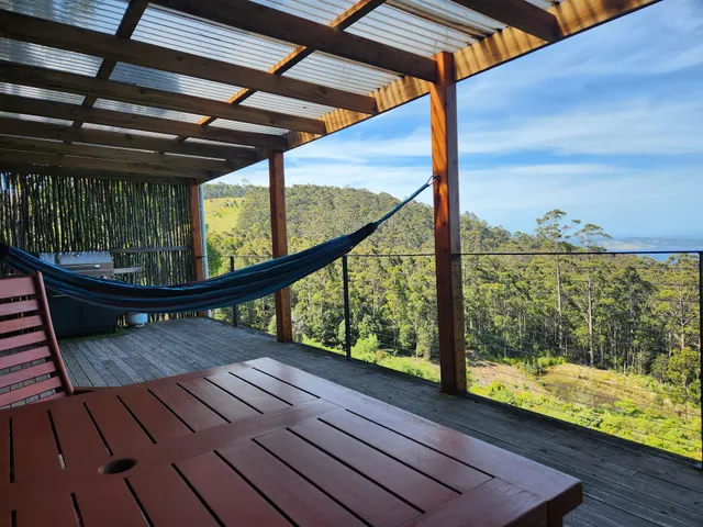 Woodbridge Hill Hideaway