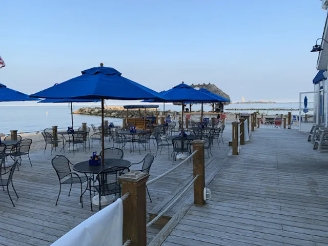 The Shores Club Restaurant (Private)