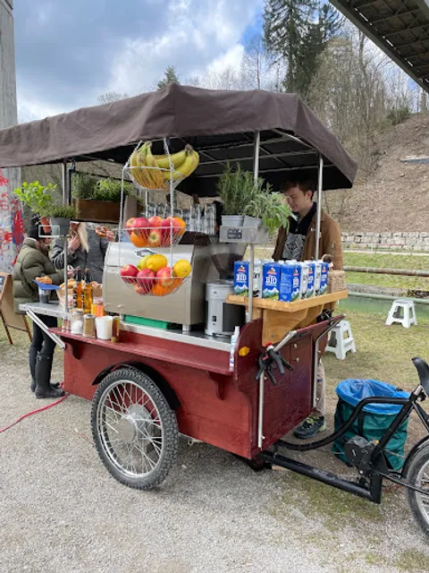 Manu's Catering Bike