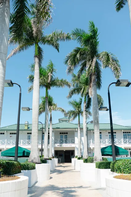 Kiwi Racquet and Fitness Club