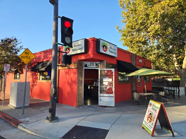 La Cantina Bar & Grill