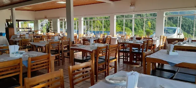 Restaurante e Pizzaria Mar à Vista - Frutos do Mar