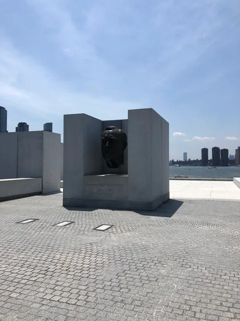 Franklin Delano Roosevelt Statue