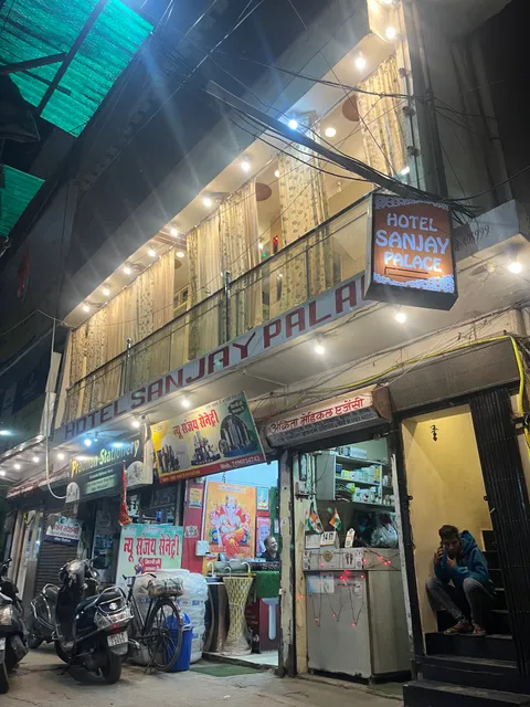 OYO 45299 Hotel Sanjay Palace