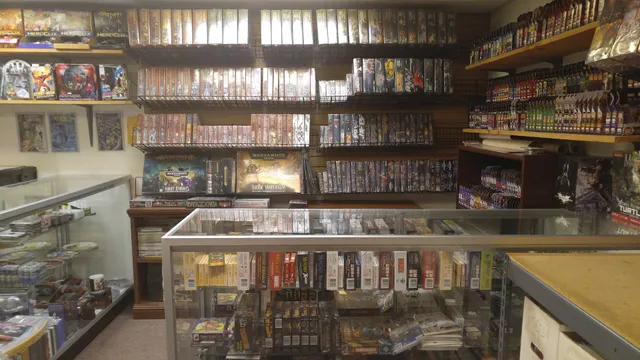 D J's Comics & Cards