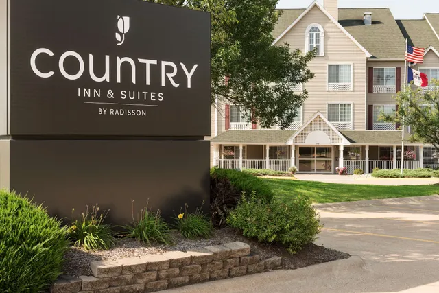Country Inn & Suites by Radisson, Davenport - Quad Cities