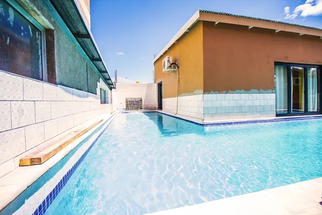 Coyotes Hotel & Conference Centre