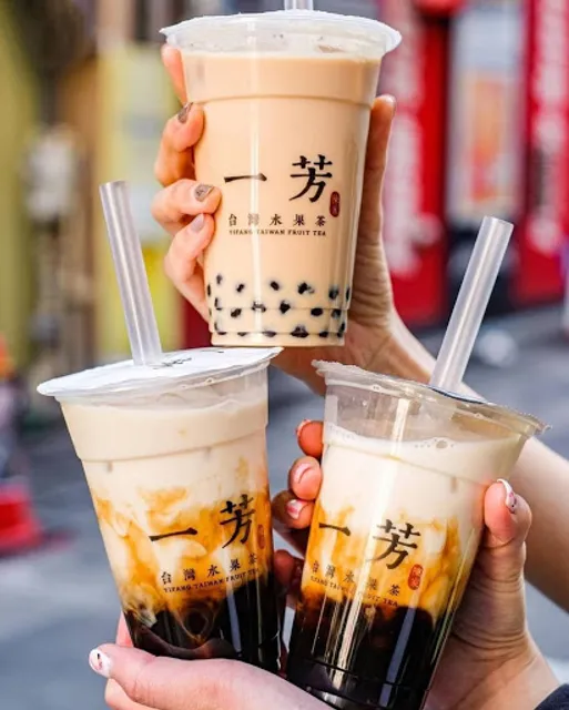 Yifang Taiwan Fruit Tea