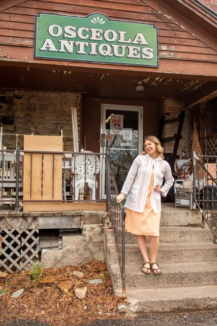 The Looking Glass | Osceola WI | Vintage Antiques