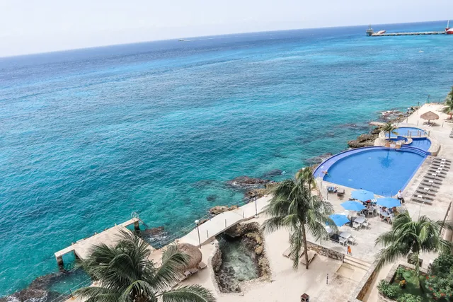 Casa Phoenix Cozumel, condo for rent, oceanfront