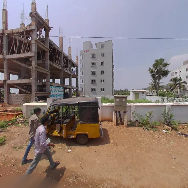 OYO Flagship 703384 RRR Marina