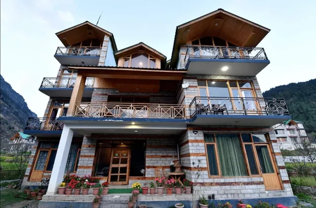 Hotel Hillside Valley