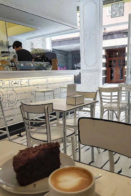 Whatever Coffee & Bocados