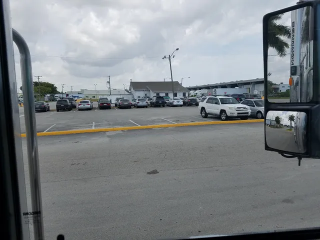 Pompano State Farmer's Market