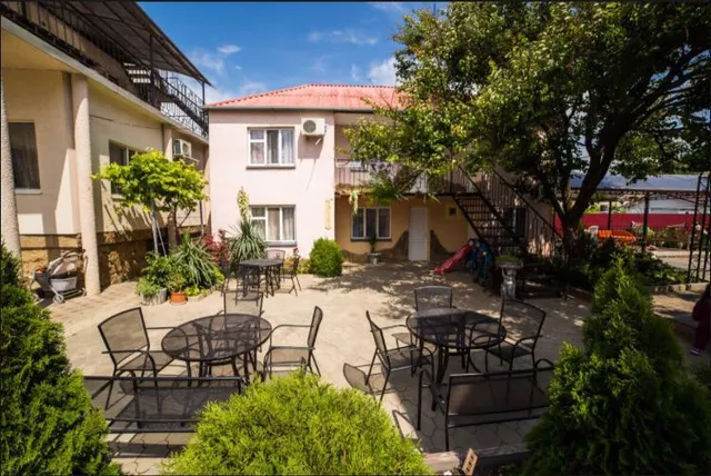 Tikhii Ugholok guest house