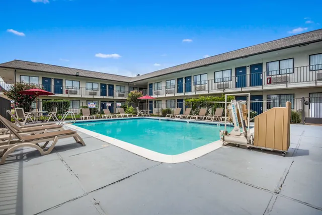 Motel 6 College Station, TX - Bryan