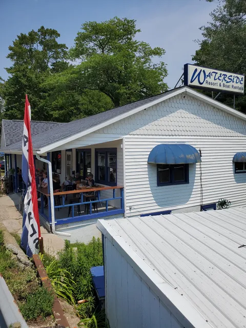 Waterside Resort & Boat Rental