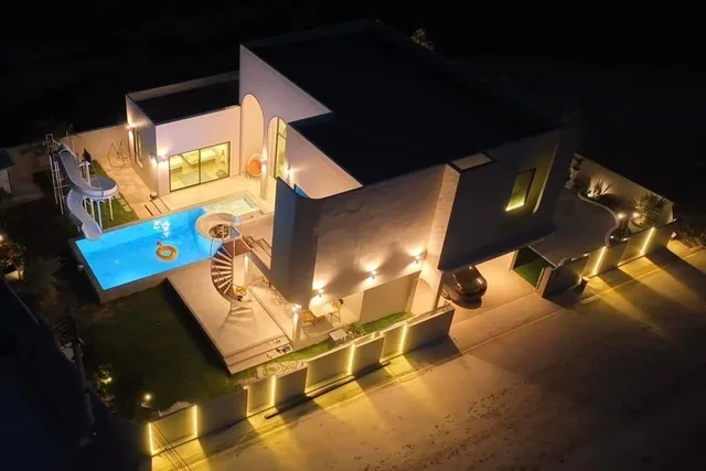 บ้านเจริญใจ พูลวิลล่า ชะอำ