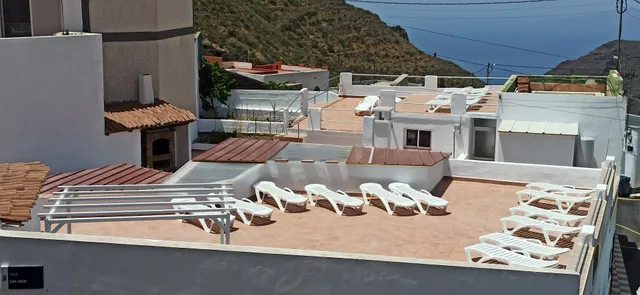 Sunset Lodge Guesthouse