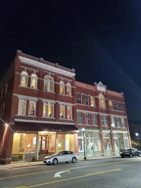 Carolina History & Haunts Greensboro Ghost Tour