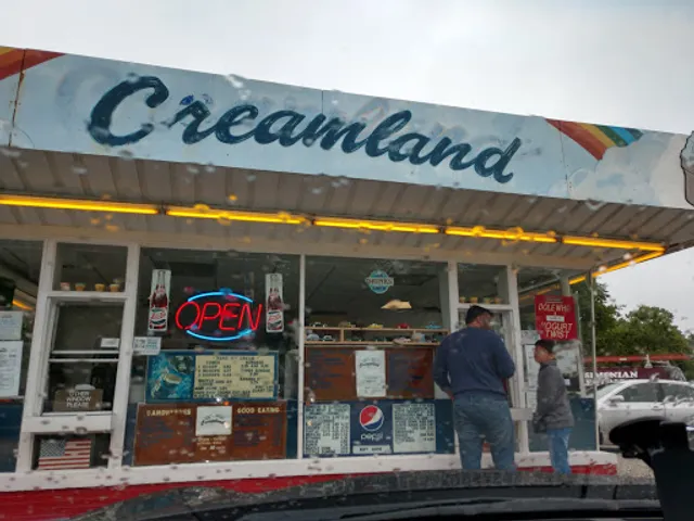 Creamland Drive In
