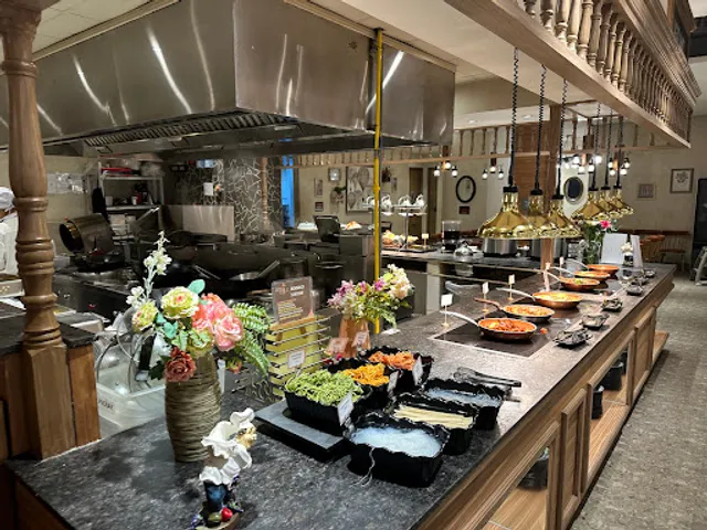 Tong Yang, SM City Sucat