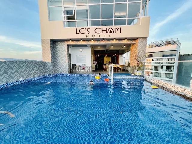Le's Cham Hotel