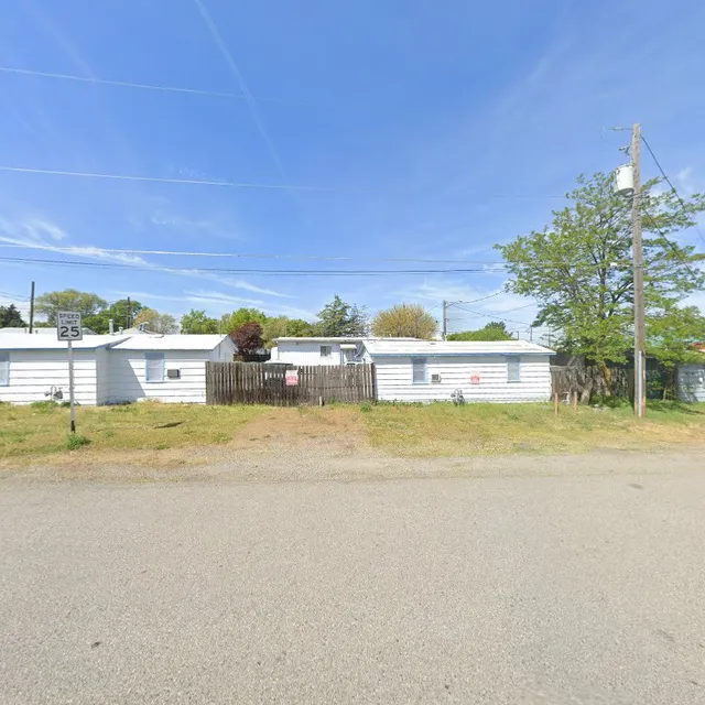 Maple Tree Motel & RV Park