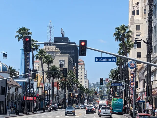 Vine St Garage - Lot 702