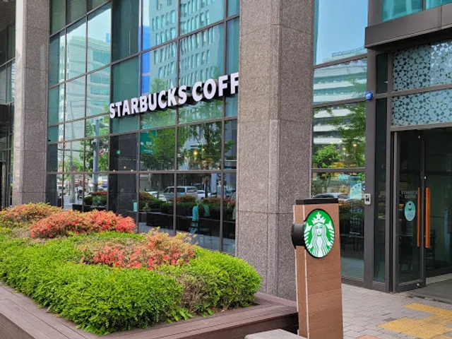 Starbucks Seosomun-ro