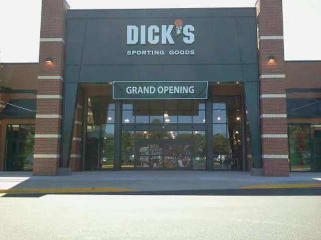 DICK'S Sporting Goods