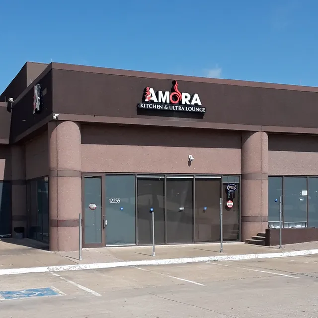 ESCAPE KITCHEN & ULTRA LOUNGE