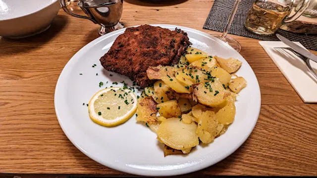 Weingut & Restaurant Isele mit Ferienwohnung