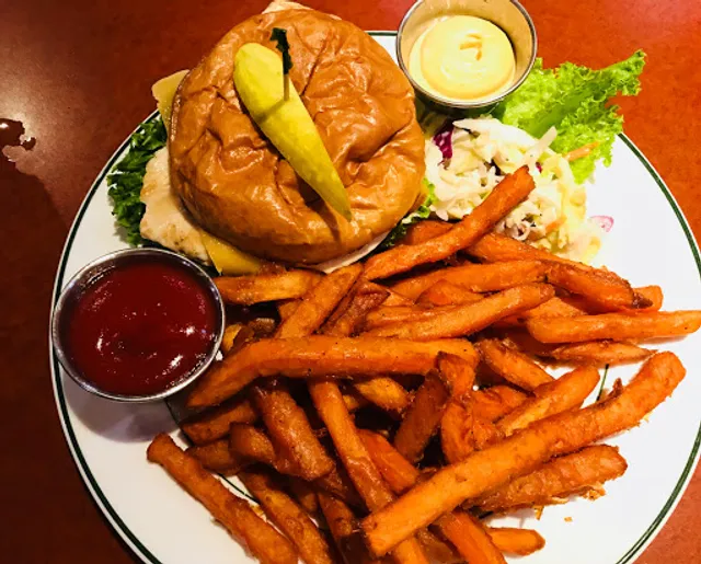 West 67 Lounge And Grill